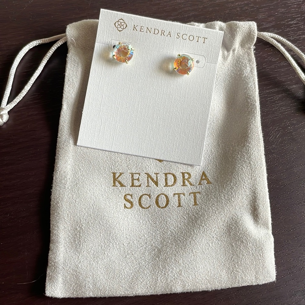 Kendra Scott- Jolie stud earrings